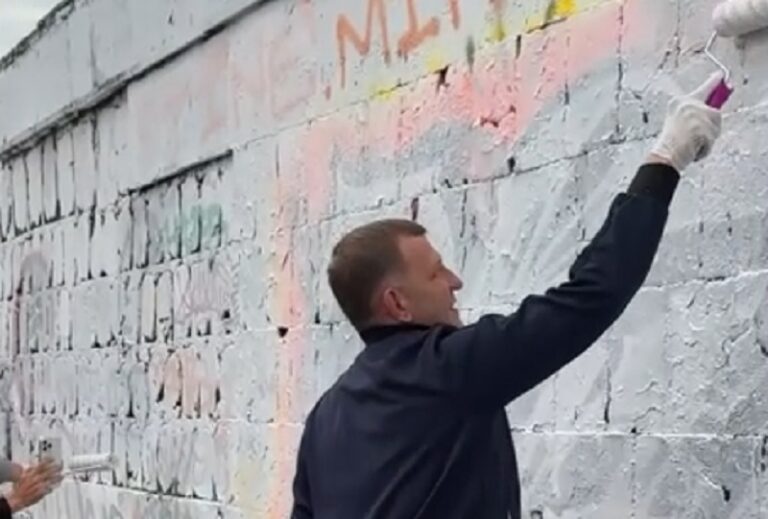 Краснодарцы уничтожили подарок мэра ко Дню города