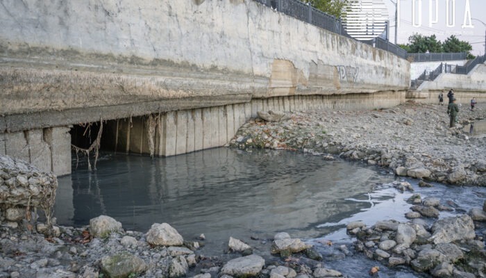 Кубанская набережная зловонная Кубань (21)