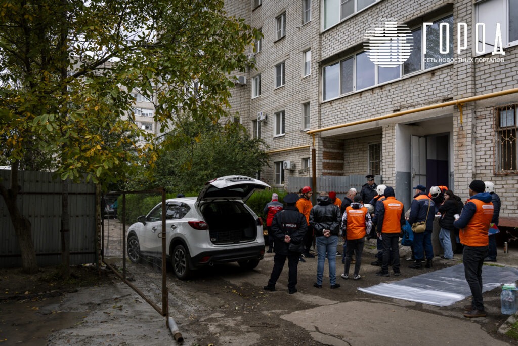 Падение самолета Су-34 в Ейске- (7)