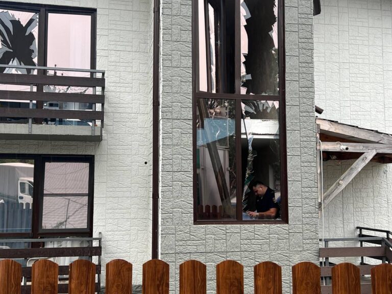 В Сочи показали последствия ударов БПЛА: погиб мужчина, повреждены семь домов