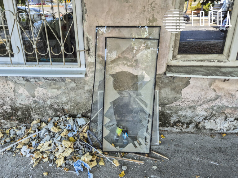 На Кубани из-за атак дронов повреждены дома, магазин и станция техобслуживания