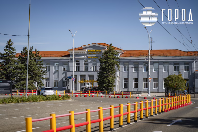 В Краснодаре и Сочи закрыли аэропорты