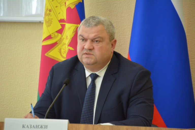 Вскрылись тайны биографии и.о. главы Крымского района Станислава Казанжи