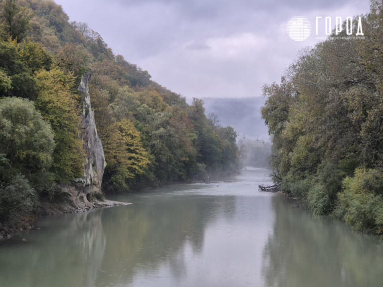 Осенний Горячий Ключ: сказочные памятники природы