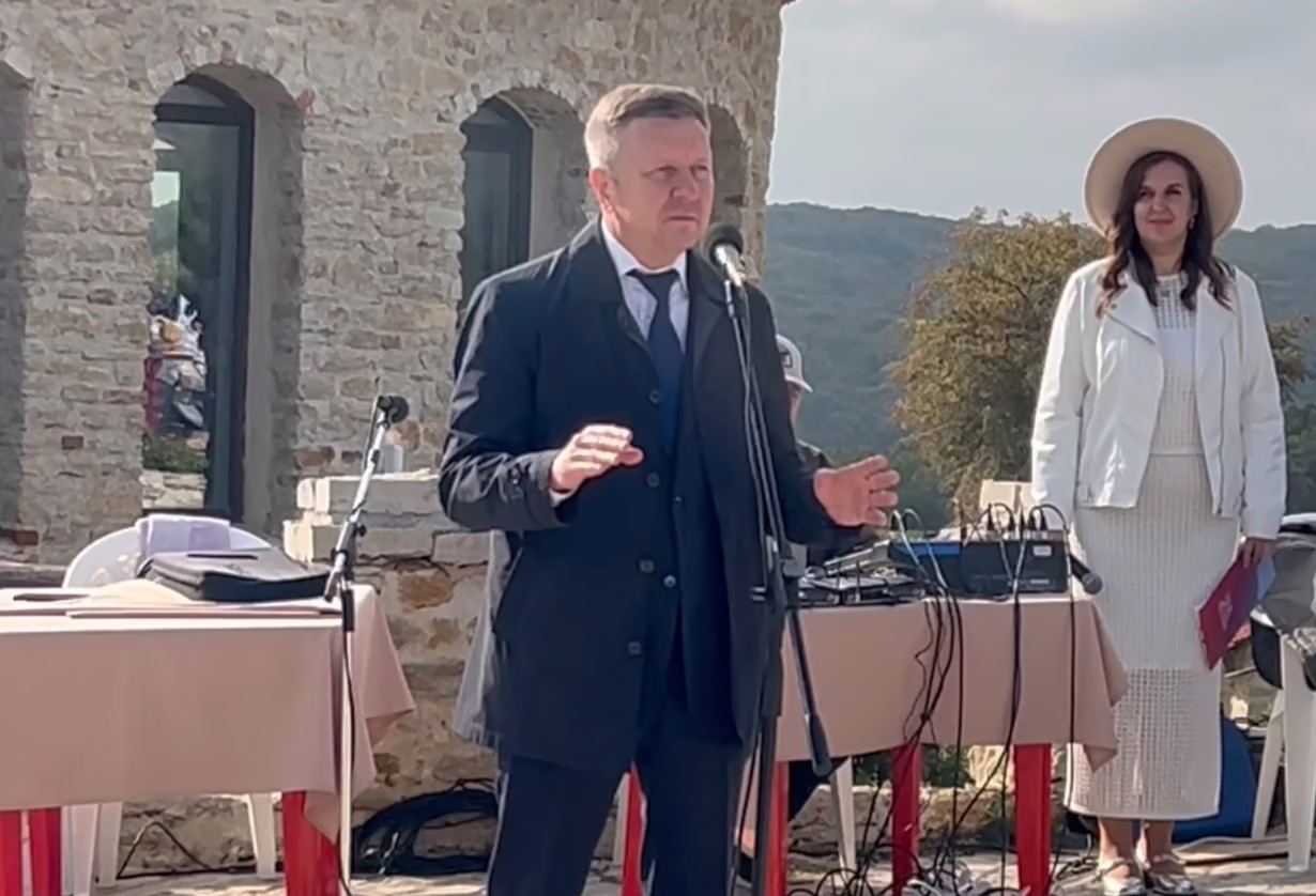 Сергей Лесь на винном фестивале в Крымском районе