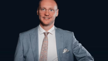 Адвокат Александр Антонов