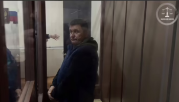 Александру Власову продлят арест