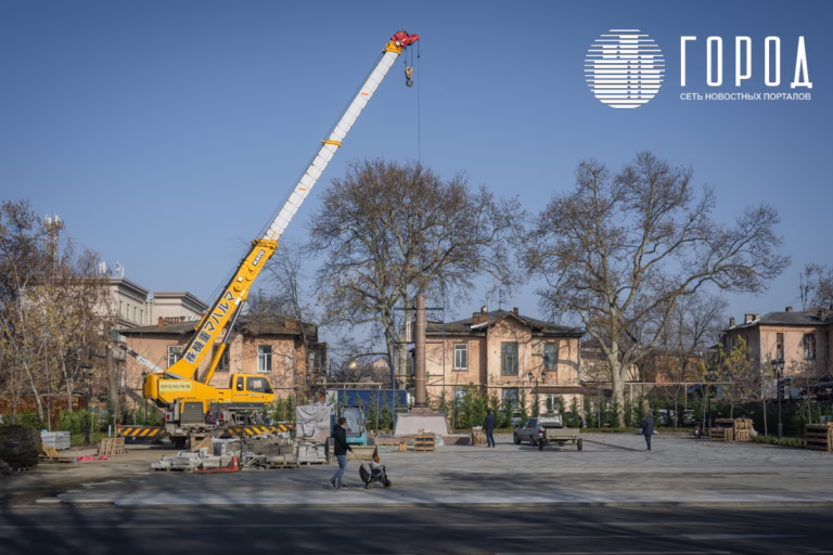 В Краснодаре превратили в плац обещанный сквер Героев Отечества
