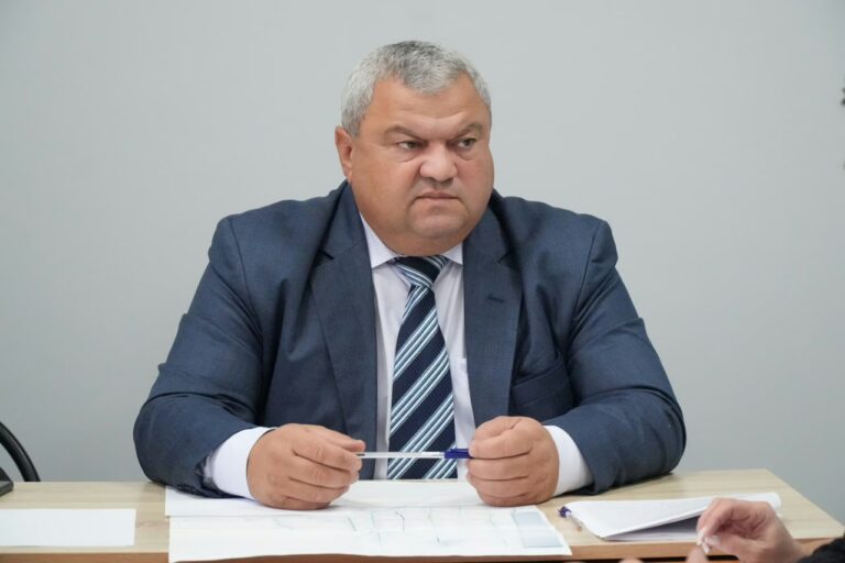 Губернатор не опубликовал постановление о назначении Станислава Казанжи врио главы Крымского района