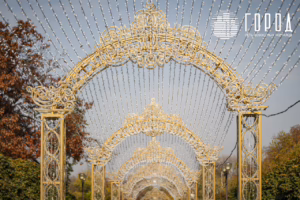 Сергей Галицкий украшения Красной к Новому 2026 году (69)