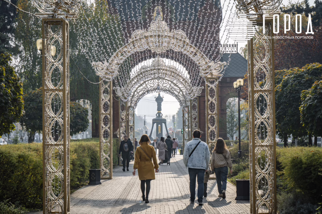 Сергей Галицкий монтаж Красной к Новому 2026 году (22)