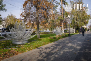 Сергей Галицкий украшения Красной к Новому 2026 году (6429)