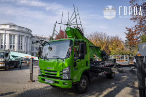 Сергей Галицкий украшения Красной к Новому 2026 году (6431)