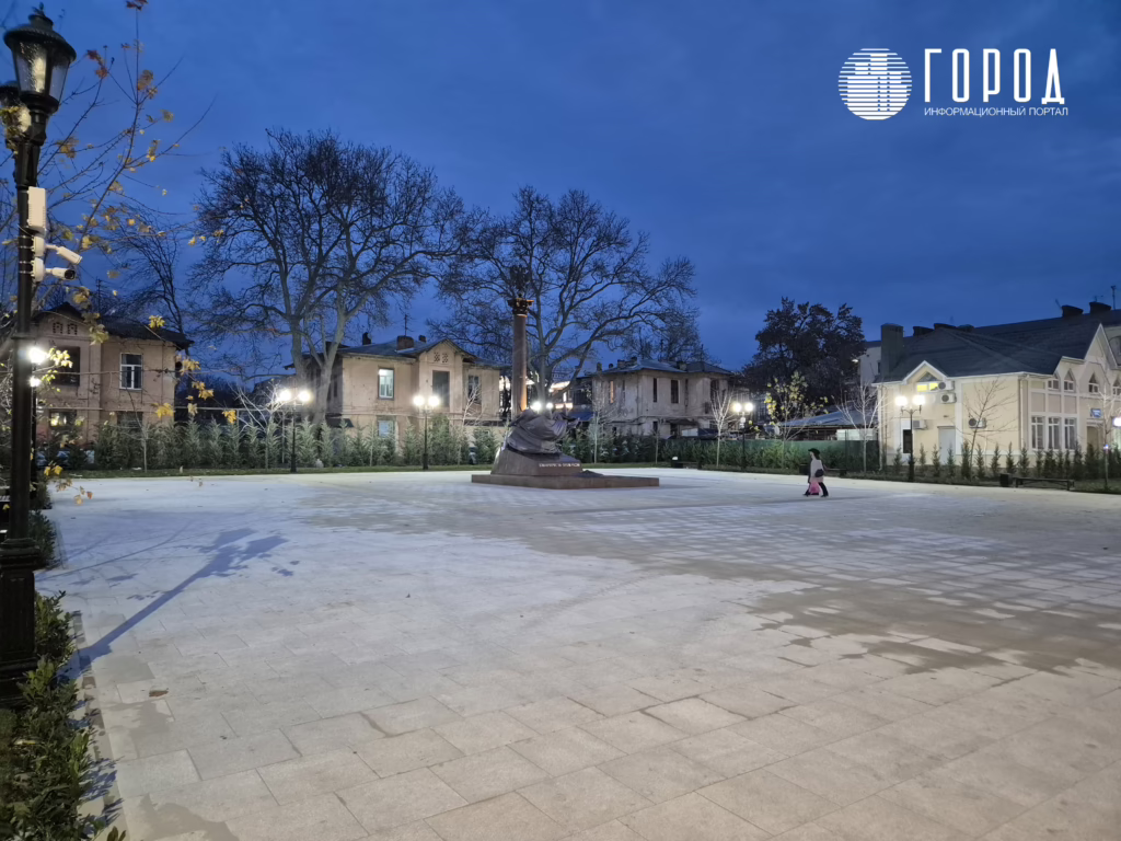 В Сквере Героев Отечества Краснодара (8)