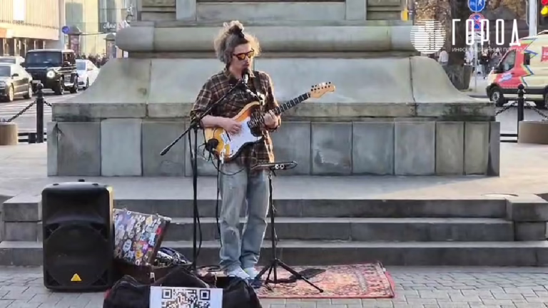 Уличных музыкантов Краснодара обязали получать разрешения от мэрии и помогать силовикам