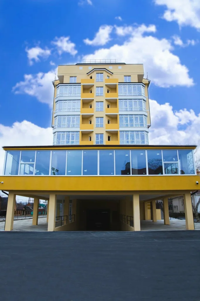 ЖК Эврика Приморск Ахтарск где у Александра Карпенко 8 квартир