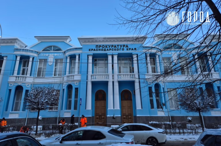 Прокуратура вынесла сотни представлений и предостережений из-за плохой уборки дорог на Кубани