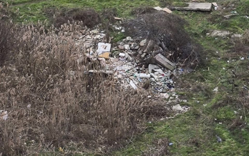 В ЖК Восток превратили в свалку место отведенное под школу в Краснодаре (4)