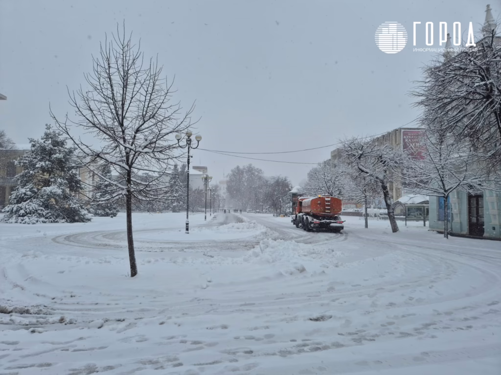 Зимняя сказка чиновников и коммунальный ад жителей: Краснодарский край завалило снегом
