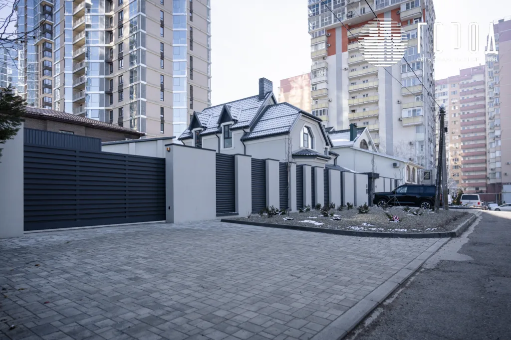 Дом Анны Миньковой в Краснодаре (2)