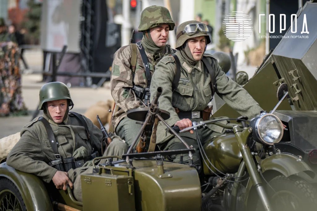 Немцы на мотоцикле