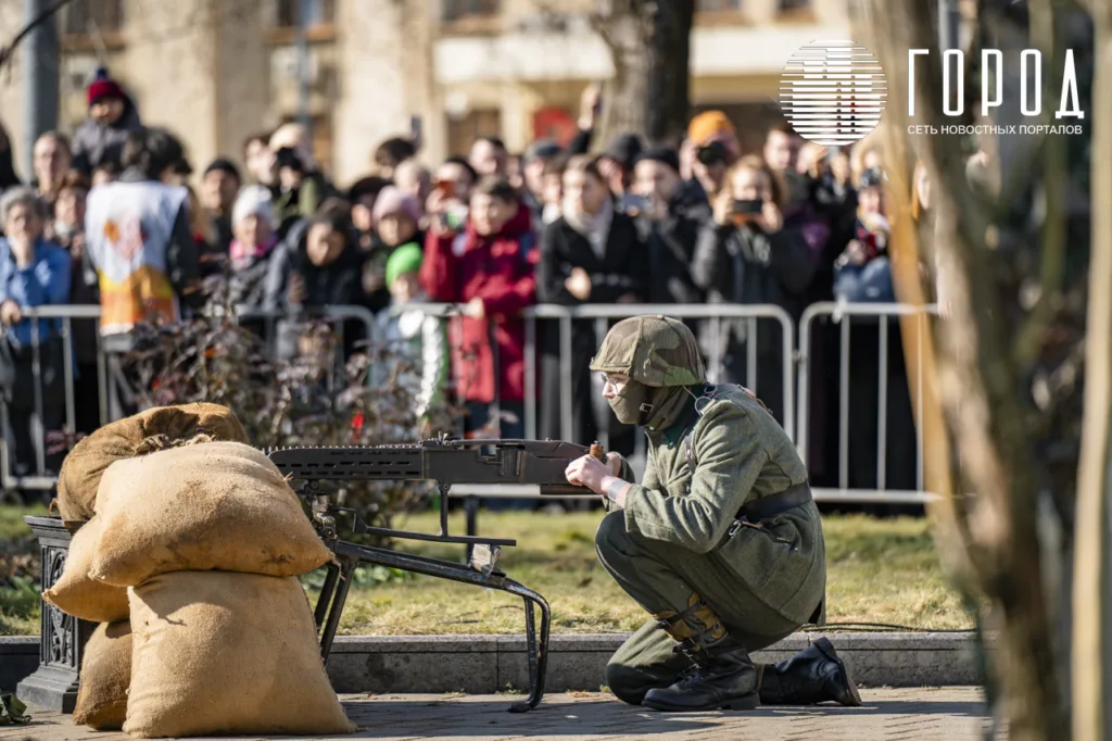 Немецкий солдат с МГ-44