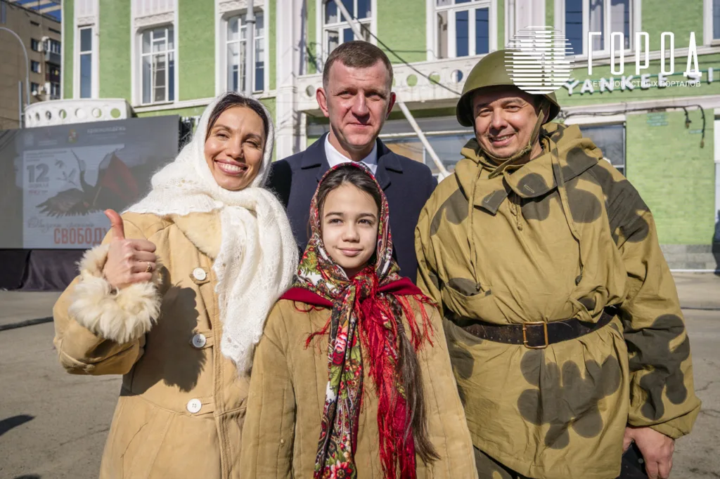 Евгений Наумов с реконструкторами