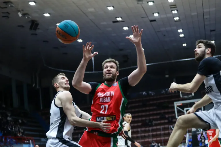 «Локо» проигрывает «Уралмашу, побеждает «Автодор» и разменивает сотню в Нижнем Новгороде