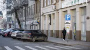 В Краснодаре не штрафуют авто без номеров на платных парковках