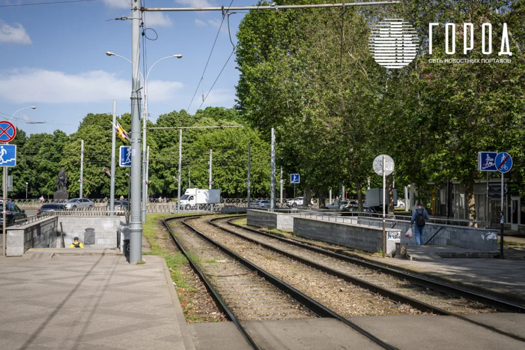 Подземные переходы Краснодара не приспособлены к современным коляскам (3)