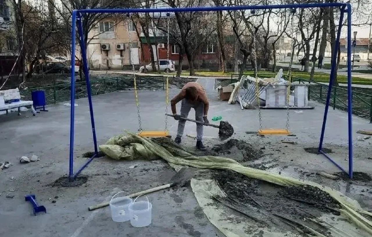 Проваленное обещание мэра Новороссийска Андрея Кравченко о стройке детской площадки