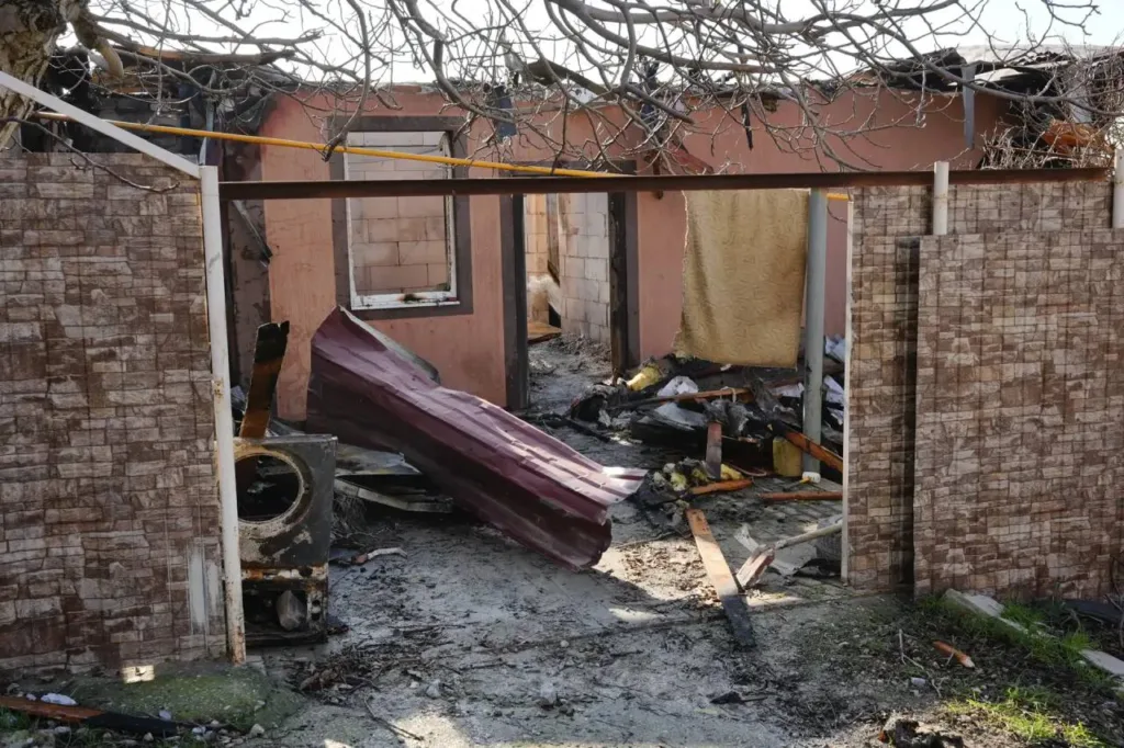 В Новороссийске из-за атак беспилотников пострадали 7 человек и повреждены более 100 домов