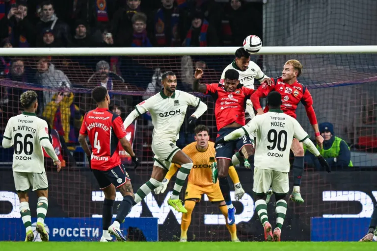 Кто победил в матче ЦСКА и «Краснодара»: что пряталось за поломанной дверью раздевалки гостей?