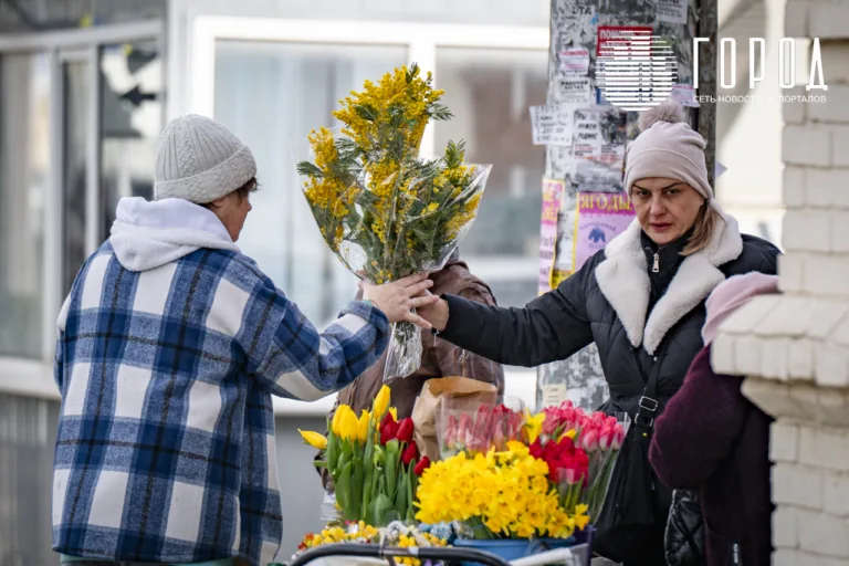 Сколько стоят цветы на 8 Марта: праздничная атмосфера в Краснодаре