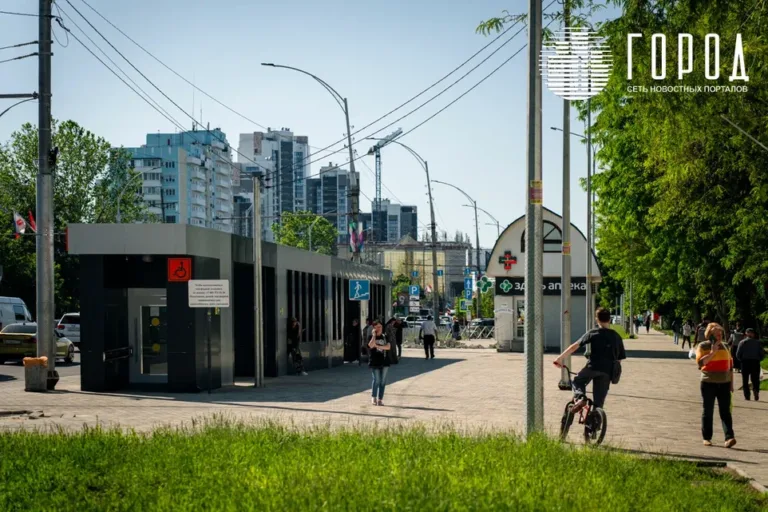 Мэрия Краснодара зачистит улицу Красных Партизан от незаконных вывесок: полный список