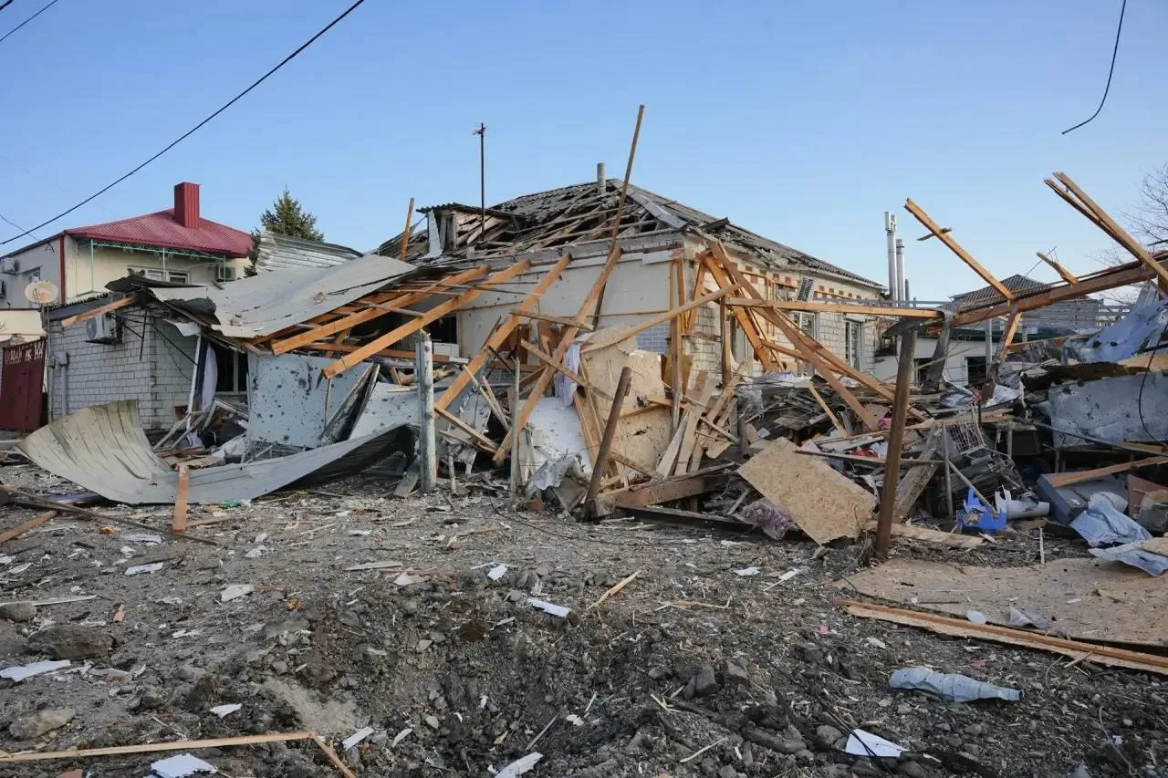 Разрушенный БПЛА дом в Новороссийске