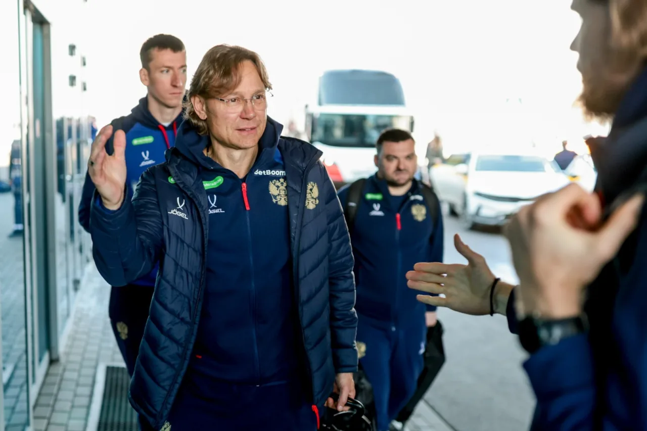 Валерий Карпин