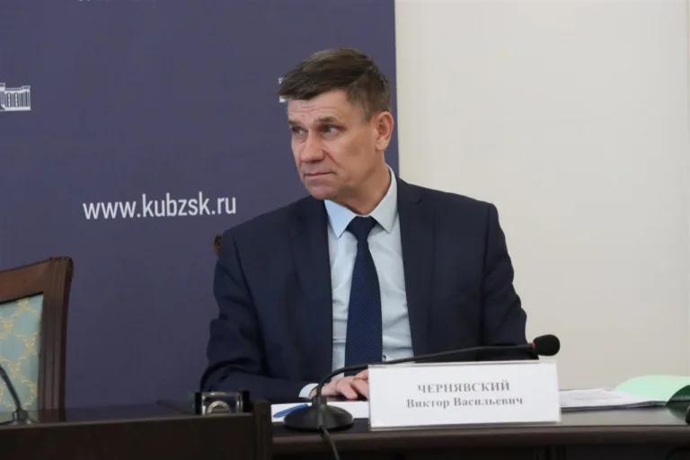 Александр Карпенко и Виктор Чернявский сложили полномочия депутатов ЗСК