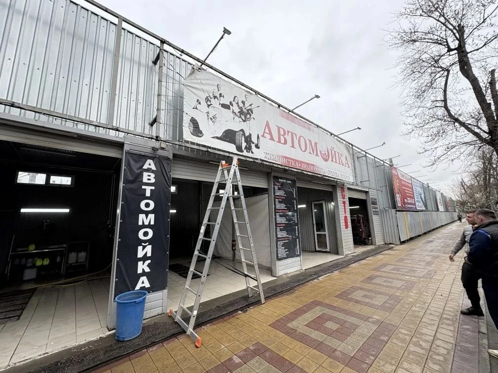 Мэр Наумов подвел итоги борьбы с иностранными вывесками