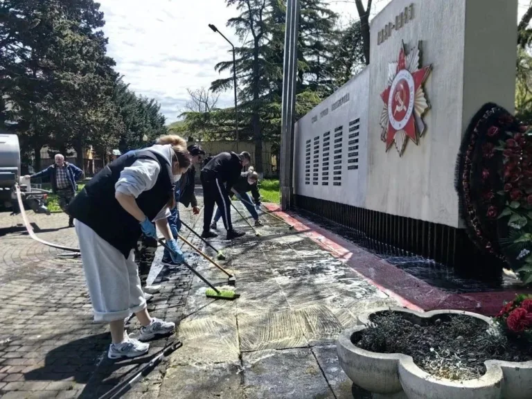 О чём умалчивают власти: экологическое бедствие в Туапсе, утечка нефтепродуктов в Чёрное море, пожар двухэтажки