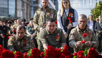 Возложение цветов к Вечному огню в Краснодаре (51)