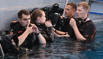 космонавты