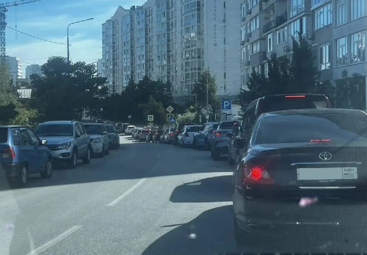 очередь на АЗС в Крыму 1