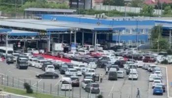 Очереди в Абхазию на границе с Россией
