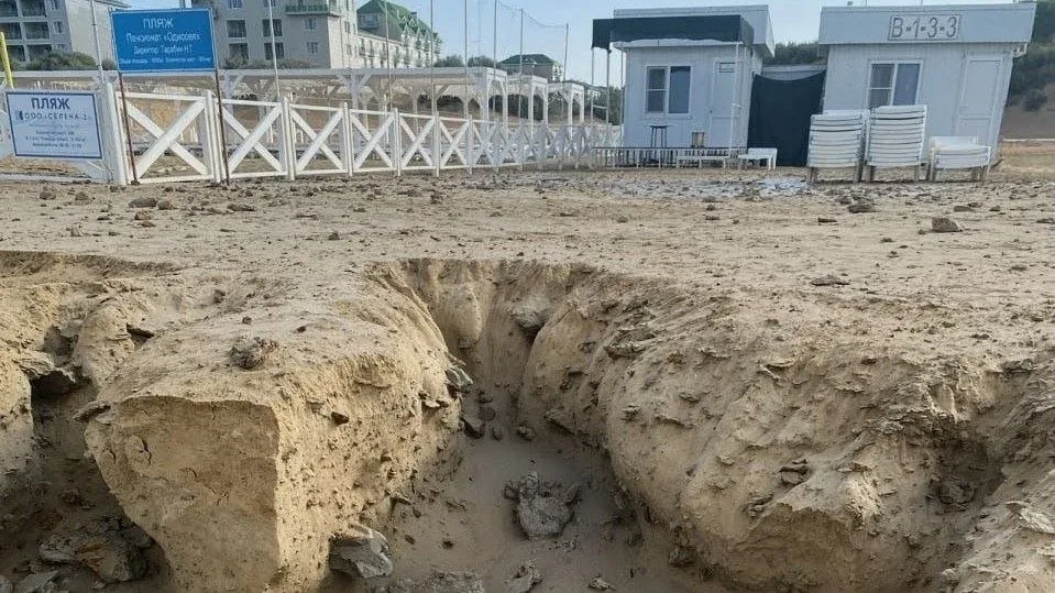 Шторм в Анапе смыл весь завезённый песок после разлива мазута