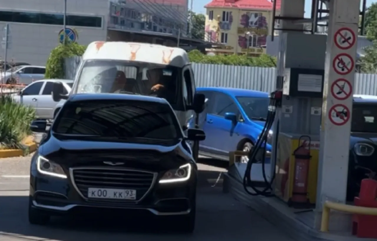 В Краснодаре Роснефть заправляет только чиновников пока что с бензином ухудшается