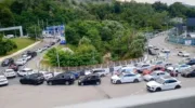 Гигантские очереди на АЗС в Сочи (3)