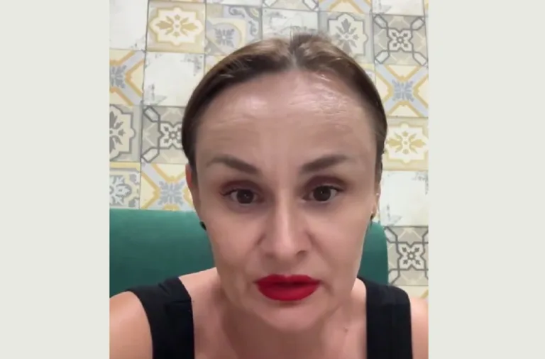На улице Красной мужчины пристают к несовершеннолетним девушкам