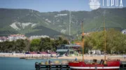 В Геленджике закрыли пляжи и запретили выход в море