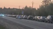 Скрин с видео очереди на АЗС в Апшеронске